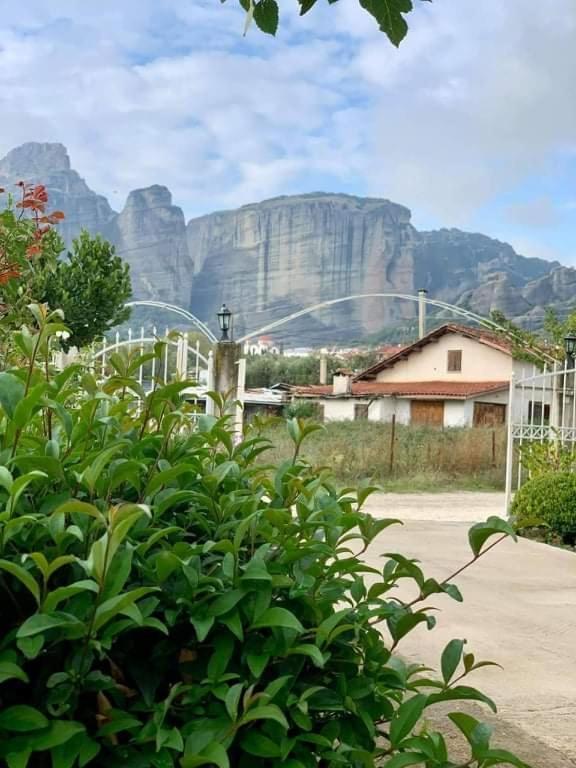 Апартаменты Meteora View Garden Калампака Экстерьер фото